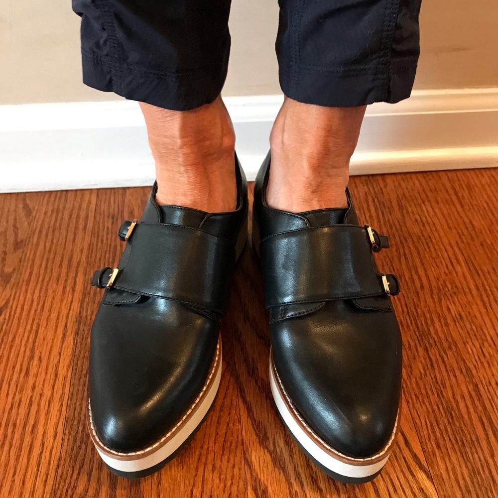 Black leather platform oxfords- size 6